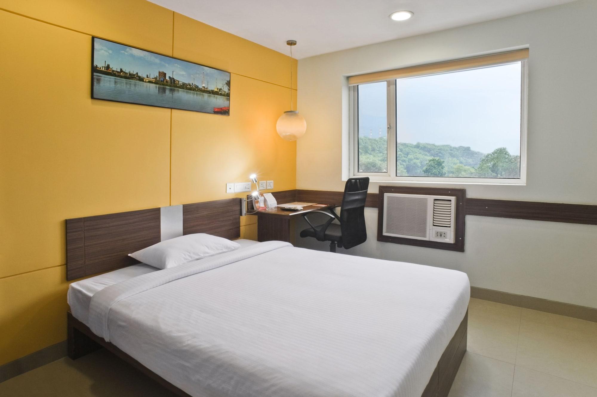 Hotel Nashik Esterno foto