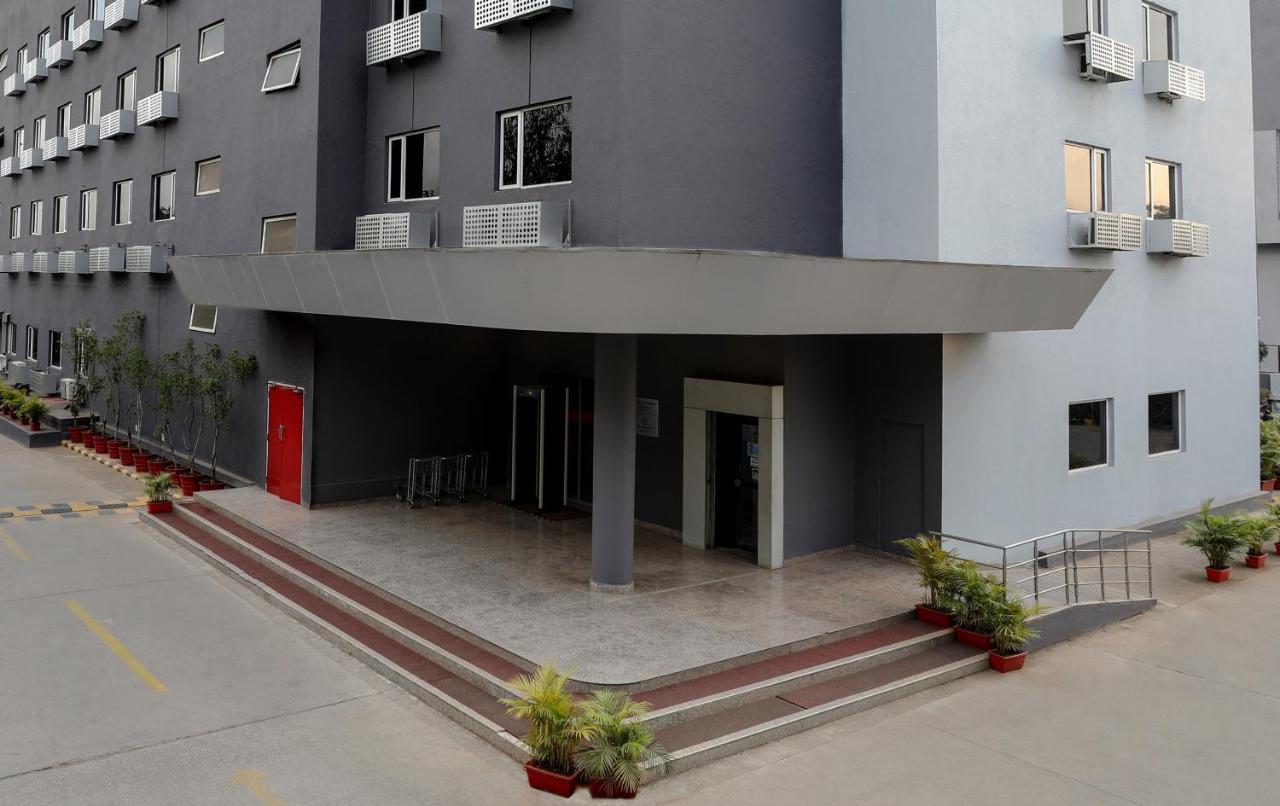 Hotel Nashik Esterno foto